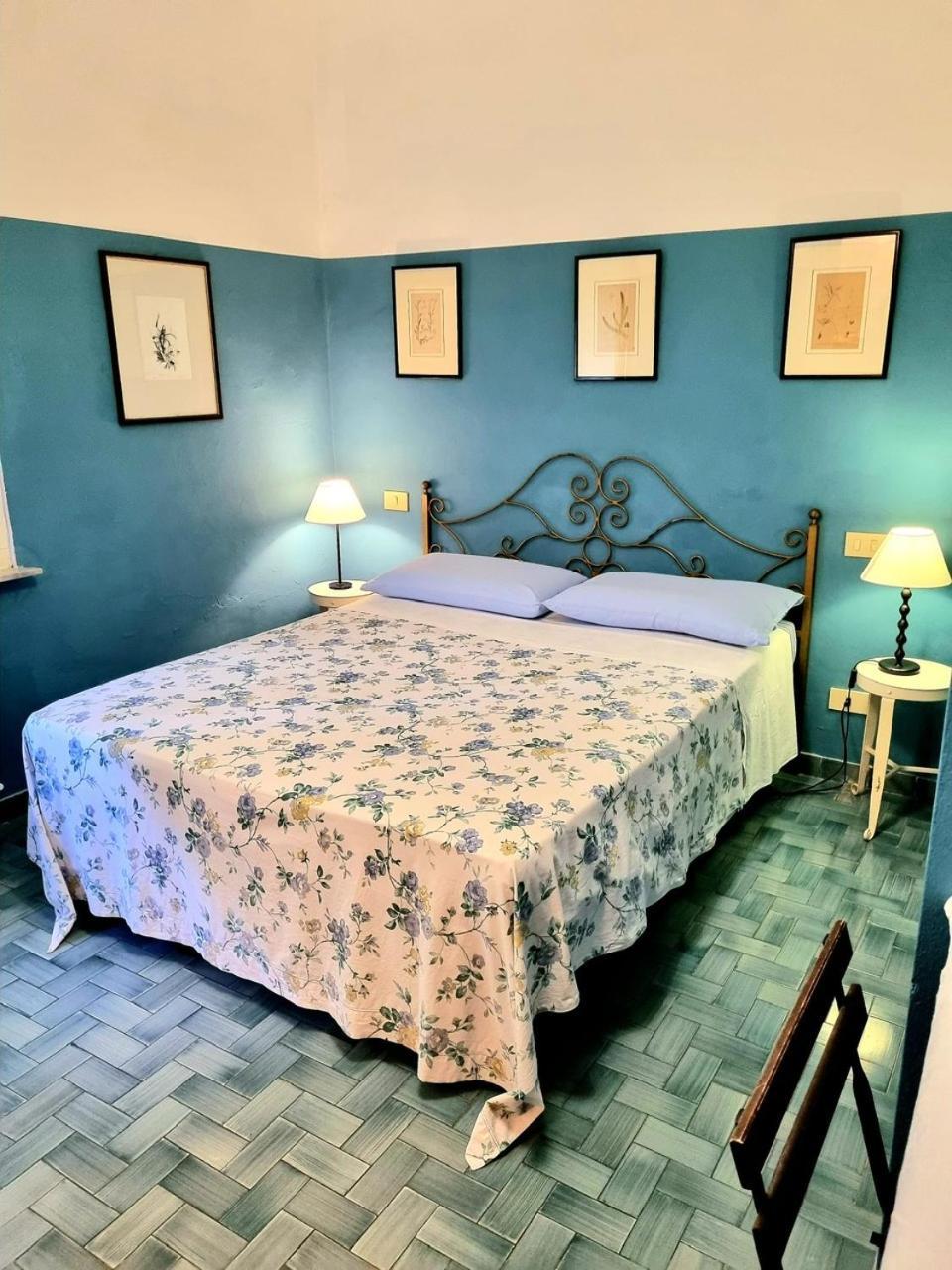 Casa Cambini Bed & Breakfast Marina di Massa Exterior photo